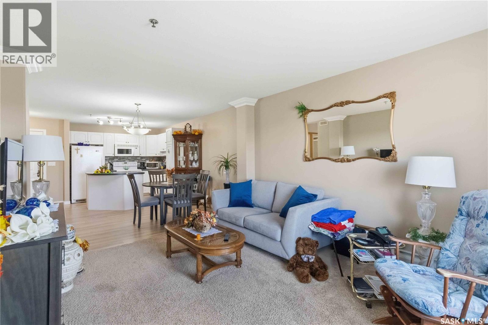 303 235 Herold Terrace Property Photo 6