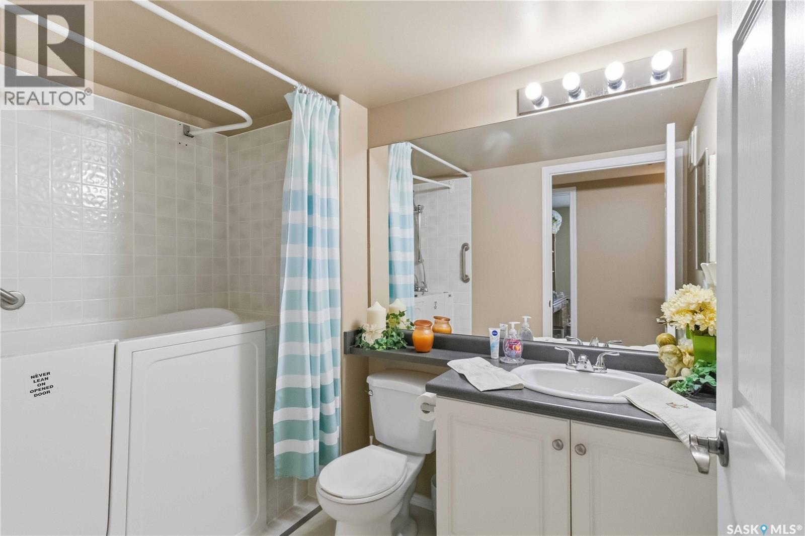 303 235 Herold Terrace Property Photo 14