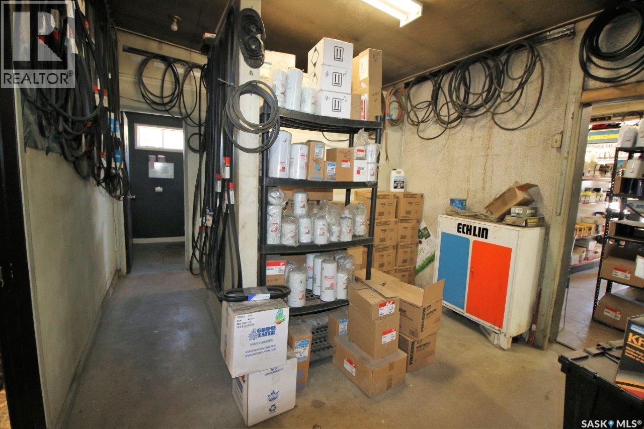 102 1st Avenue W Property Photo 12
