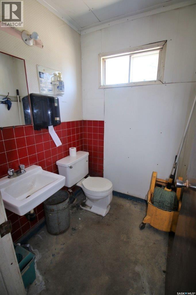 102 1st Avenue W Property Photo 15