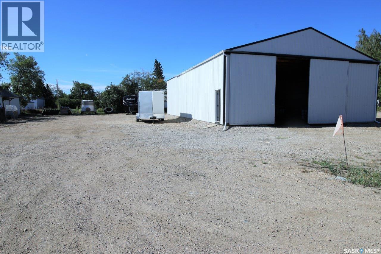 102 1st Avenue W Property Photo 24