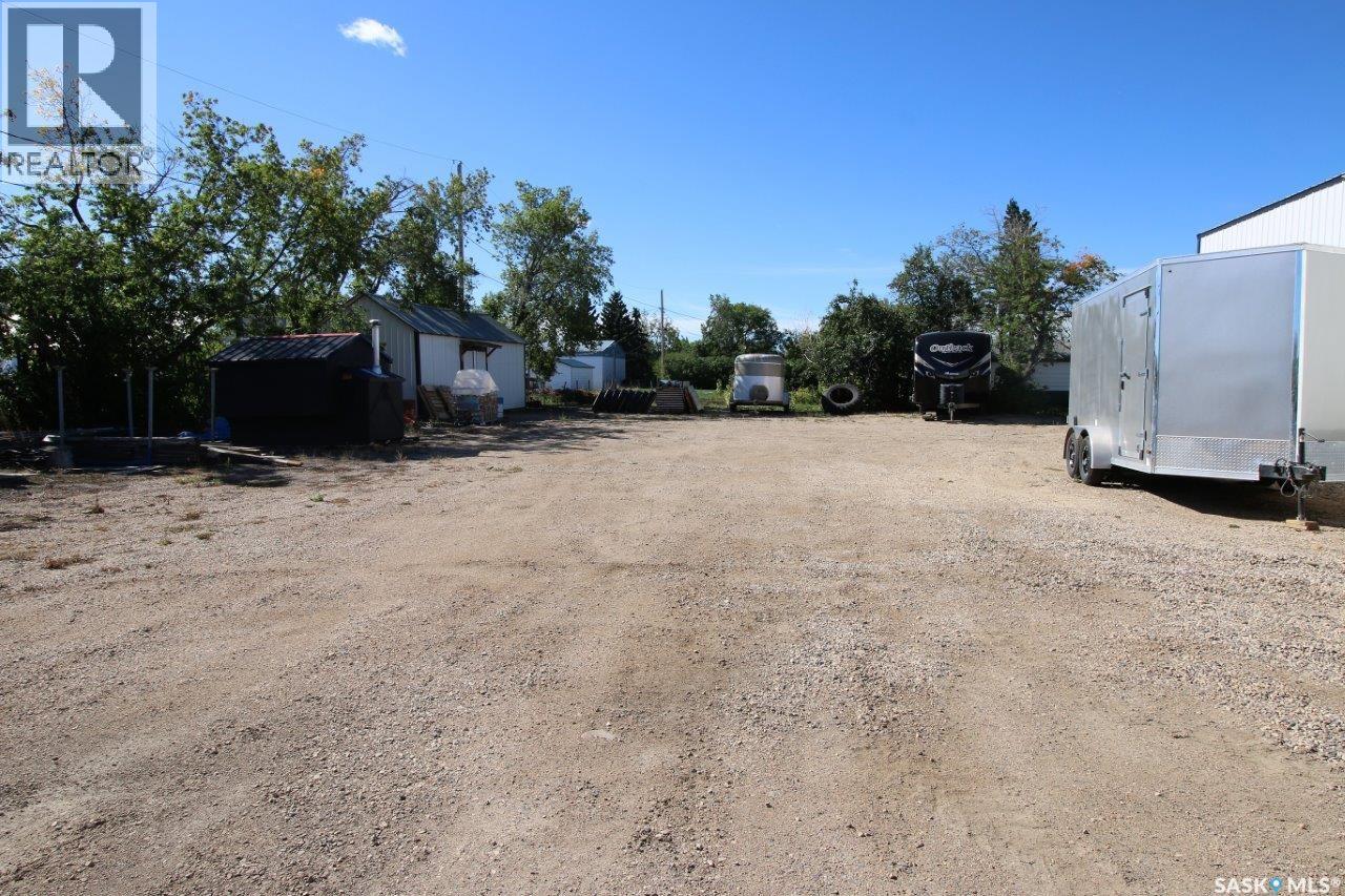 102 1st Avenue W Property Photo 28