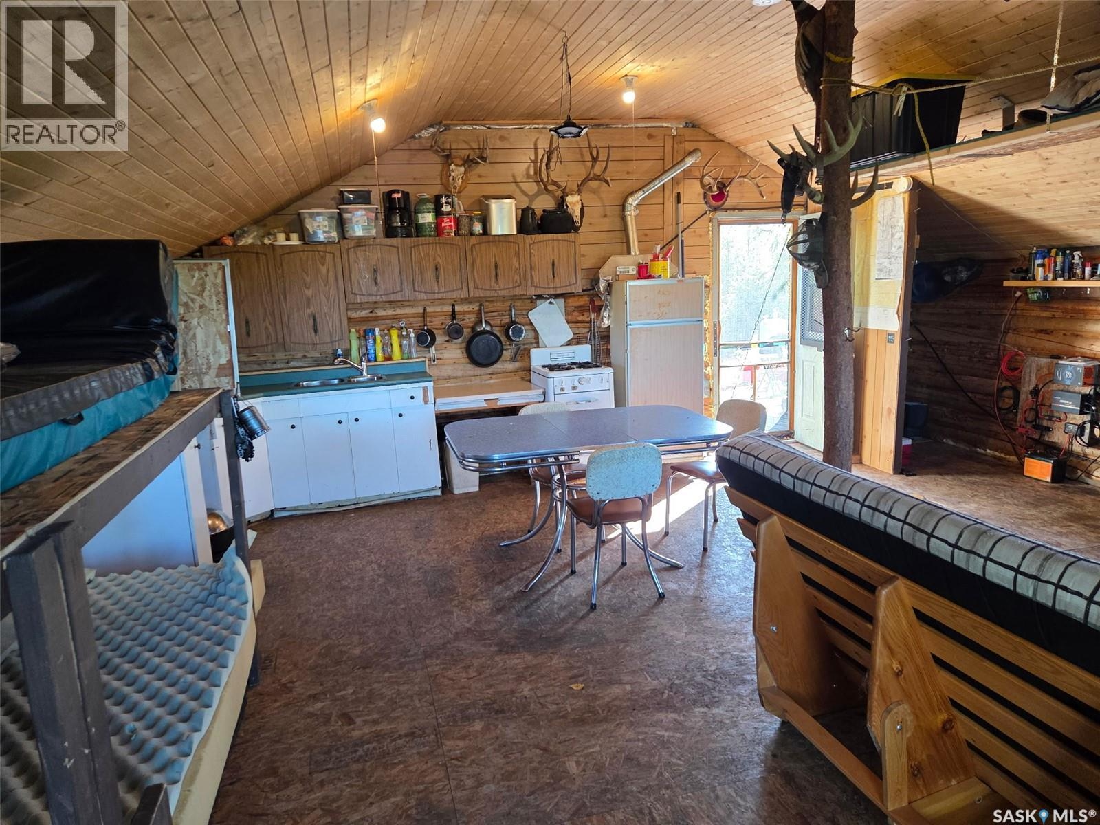 Log Cabin On Bartlett Lake Property Photo 4