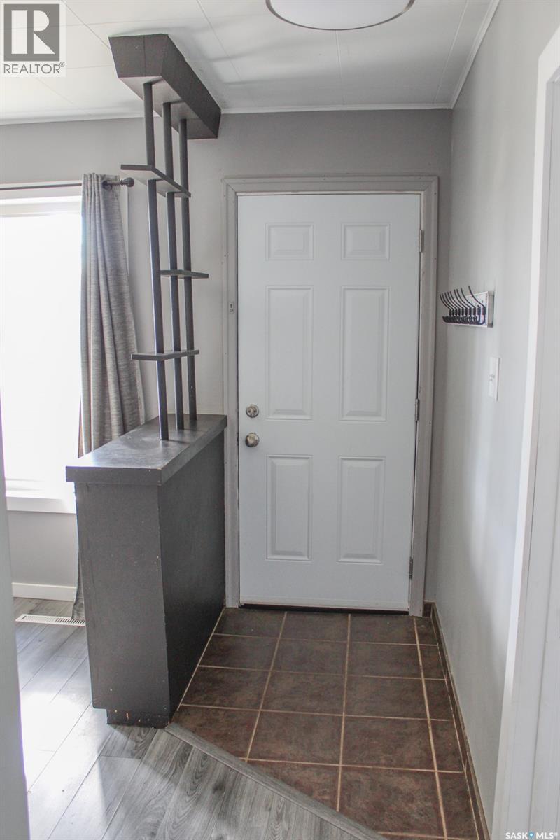 106 Higgins Avenue W Property Photo 5