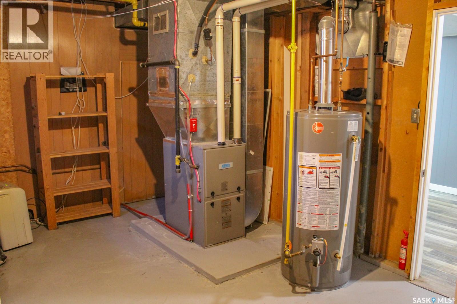 106 Higgins Avenue W Property Photo 27