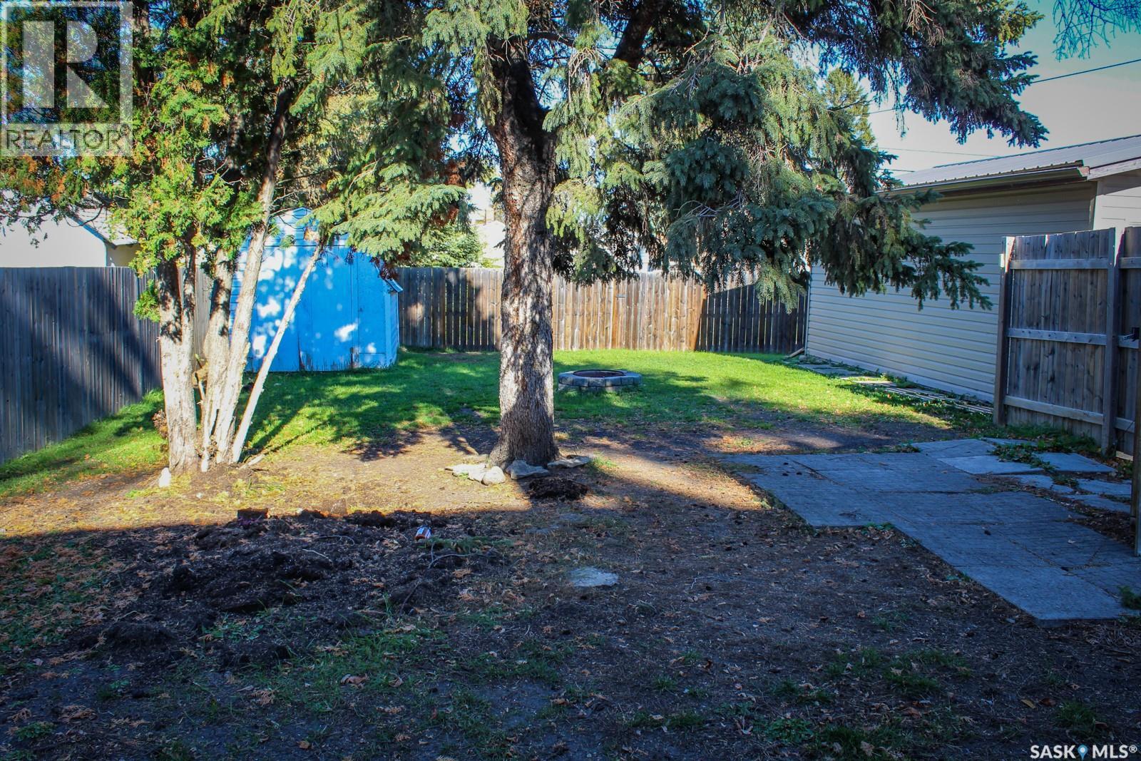 106 Higgins Avenue W Property Photo 31