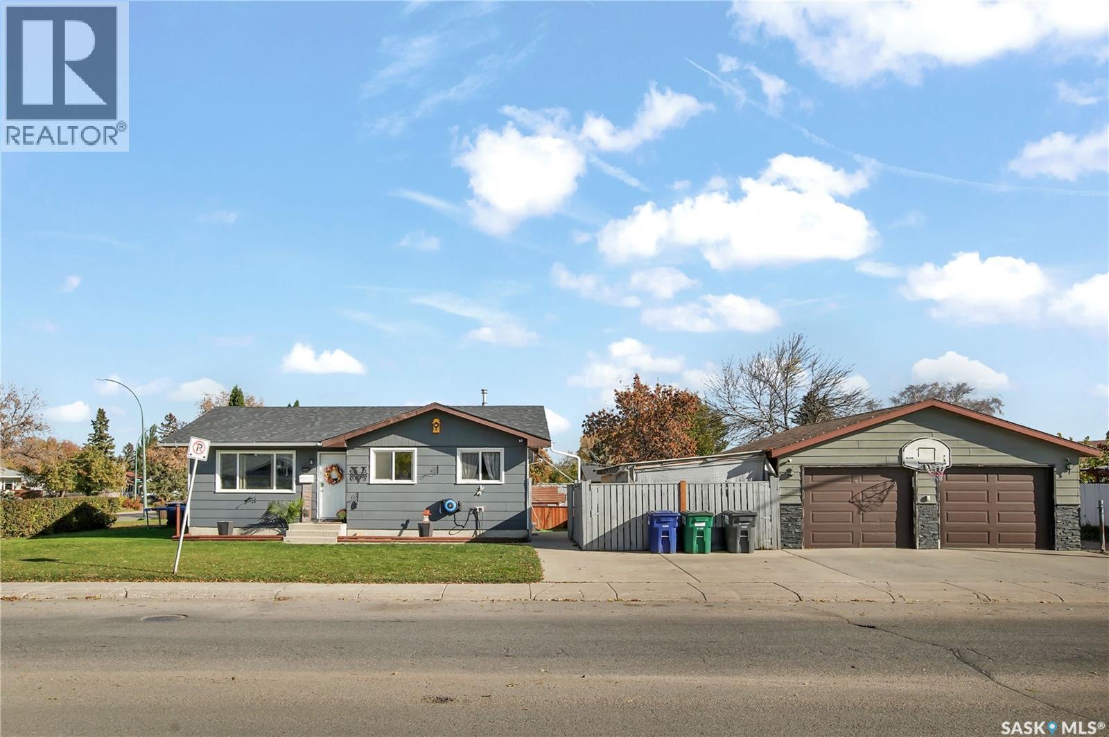 3887 Miyo-Wâhkôhtowin ROAD Property Photo 1