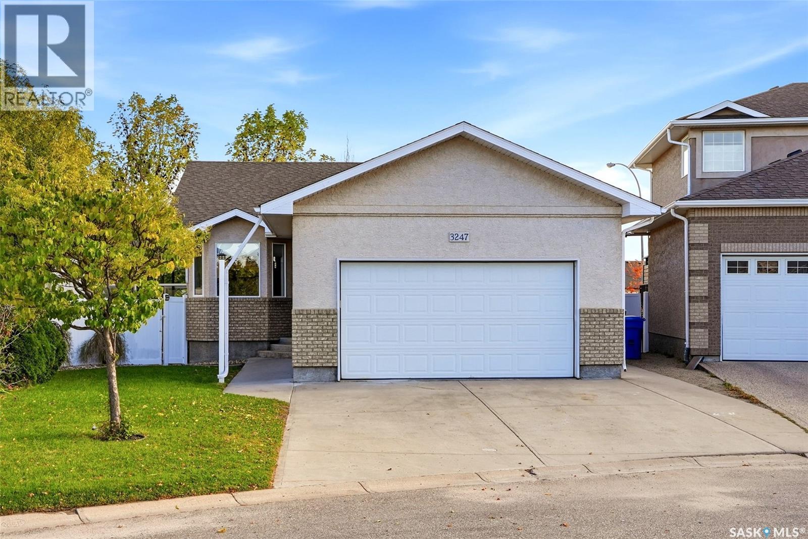3247 Windsor Park Place Property Photo 1