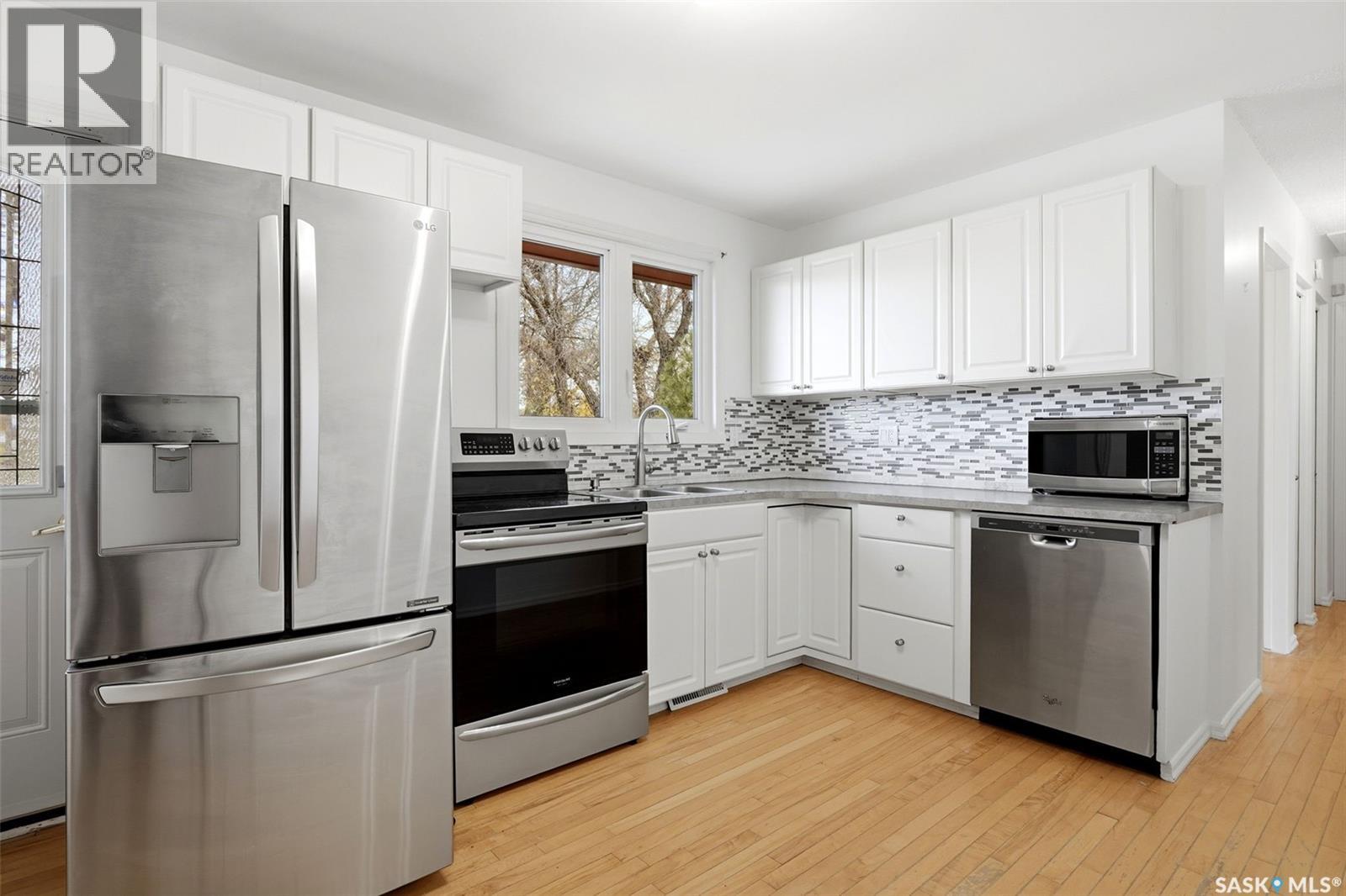 98 Read Avenue Property Photo 8