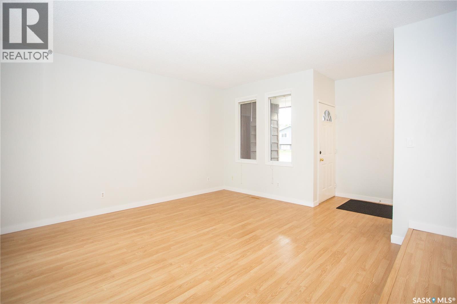 114 Willoughby Crescent Property Photo 13