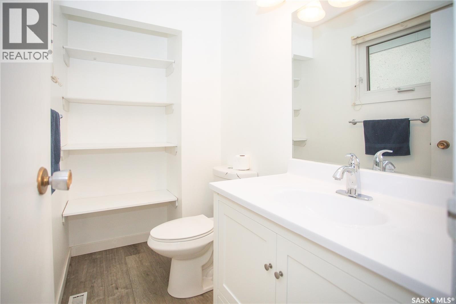 114 Willoughby Crescent Property Photo 19
