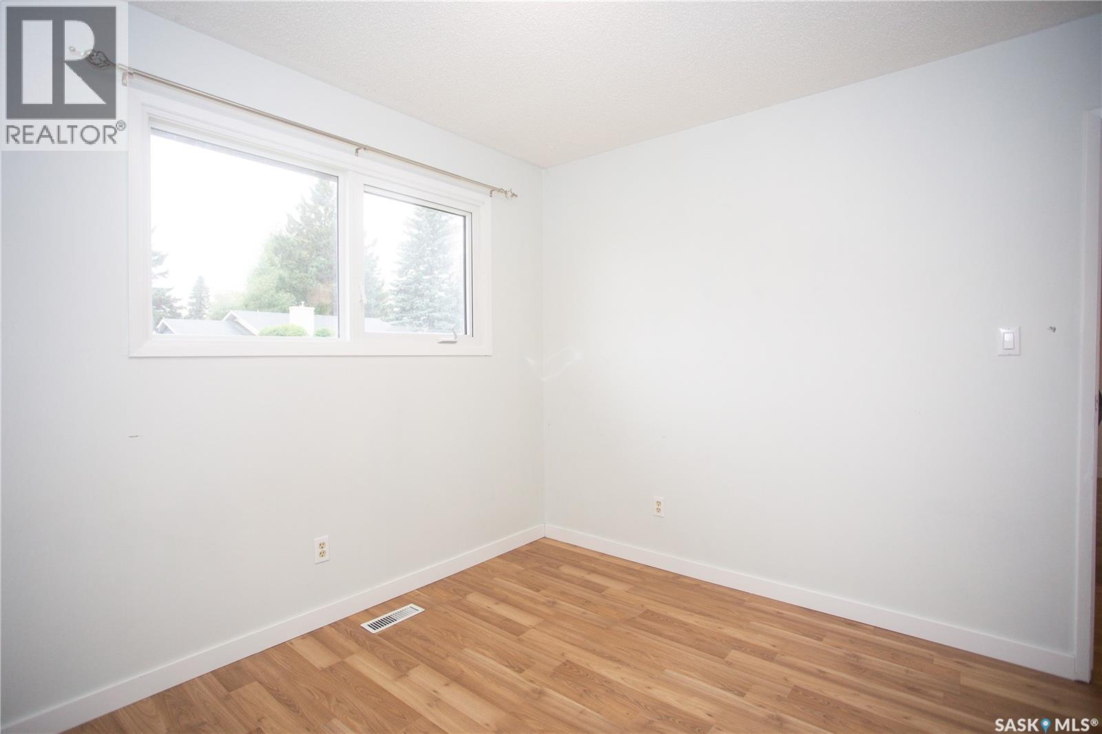 114 Willoughby Crescent Property Photo 26