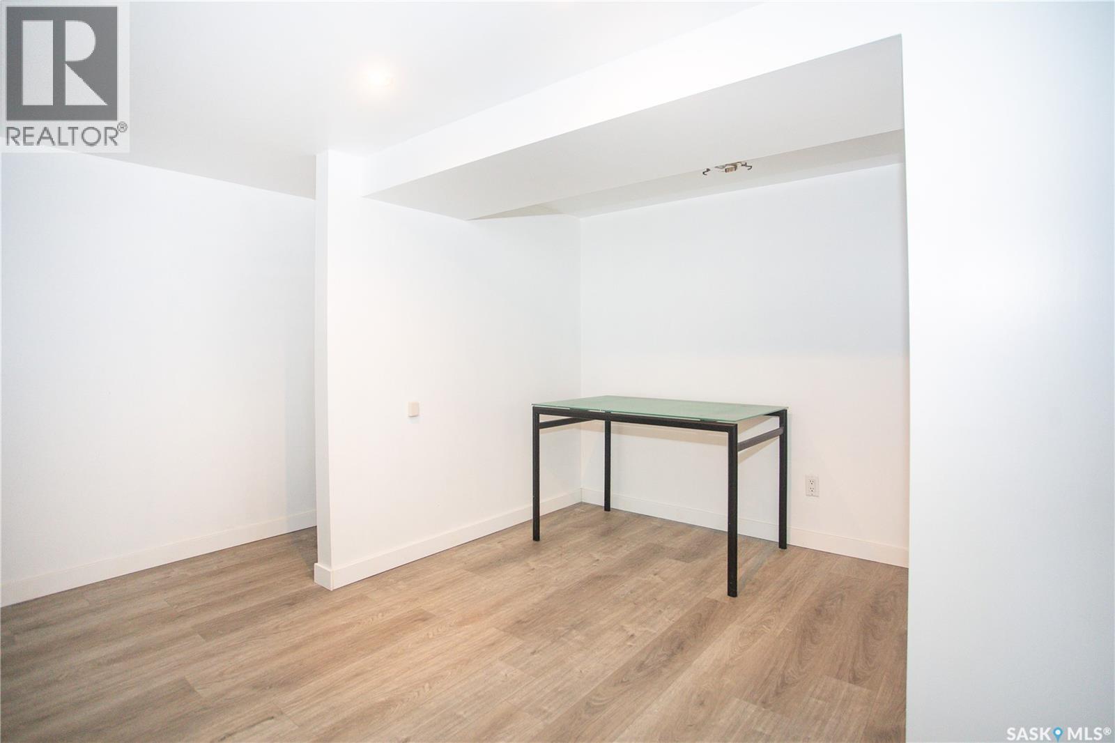 114 Willoughby Crescent Property Photo 35