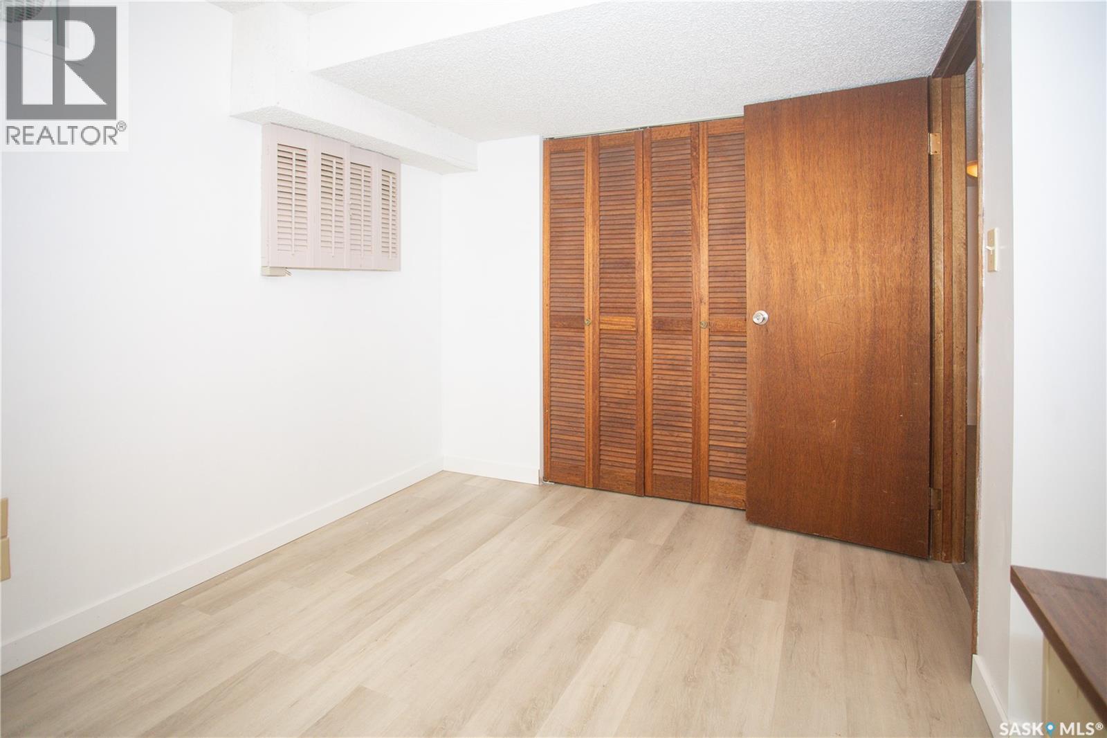 114 Willoughby Crescent Property Photo 40