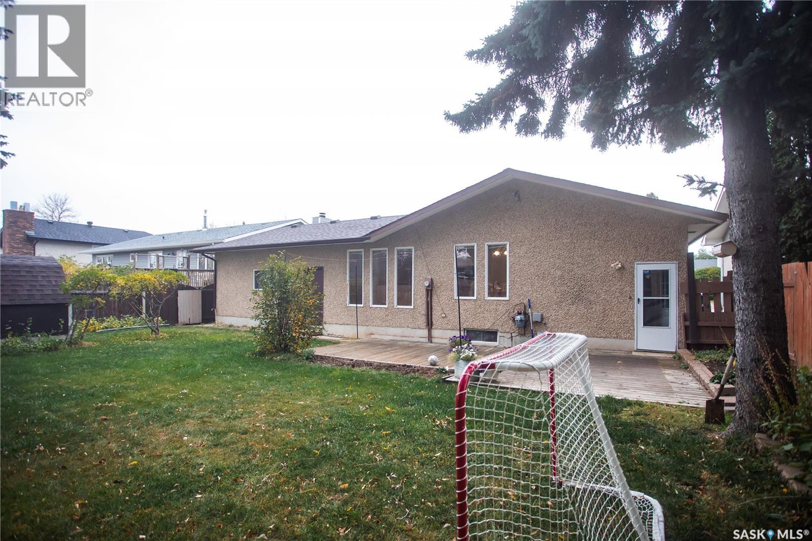 114 Willoughby Crescent Property Photo 49