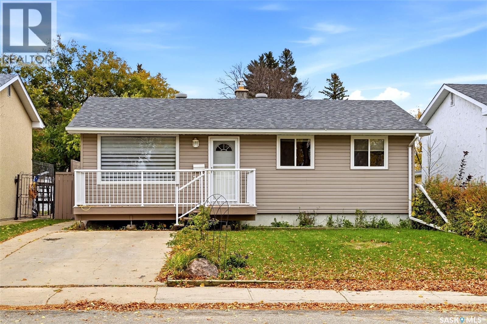 747 Sneddon Street Property Photo 2
