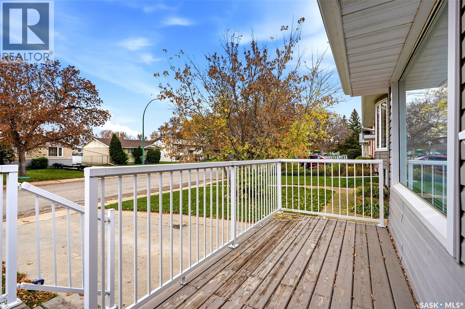 747 Sneddon Street Property Photo 3