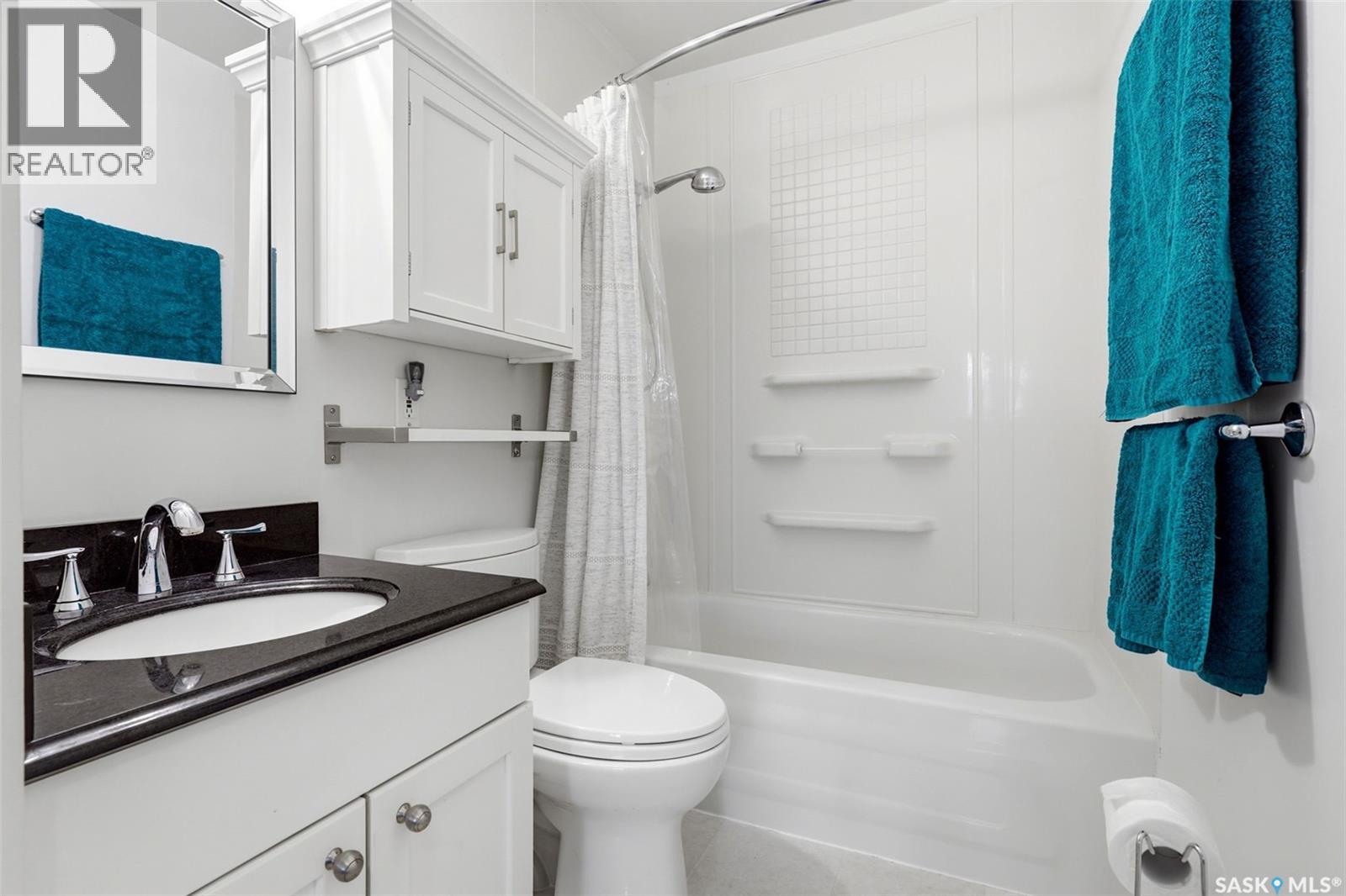 747 Sneddon Street Property Photo 18