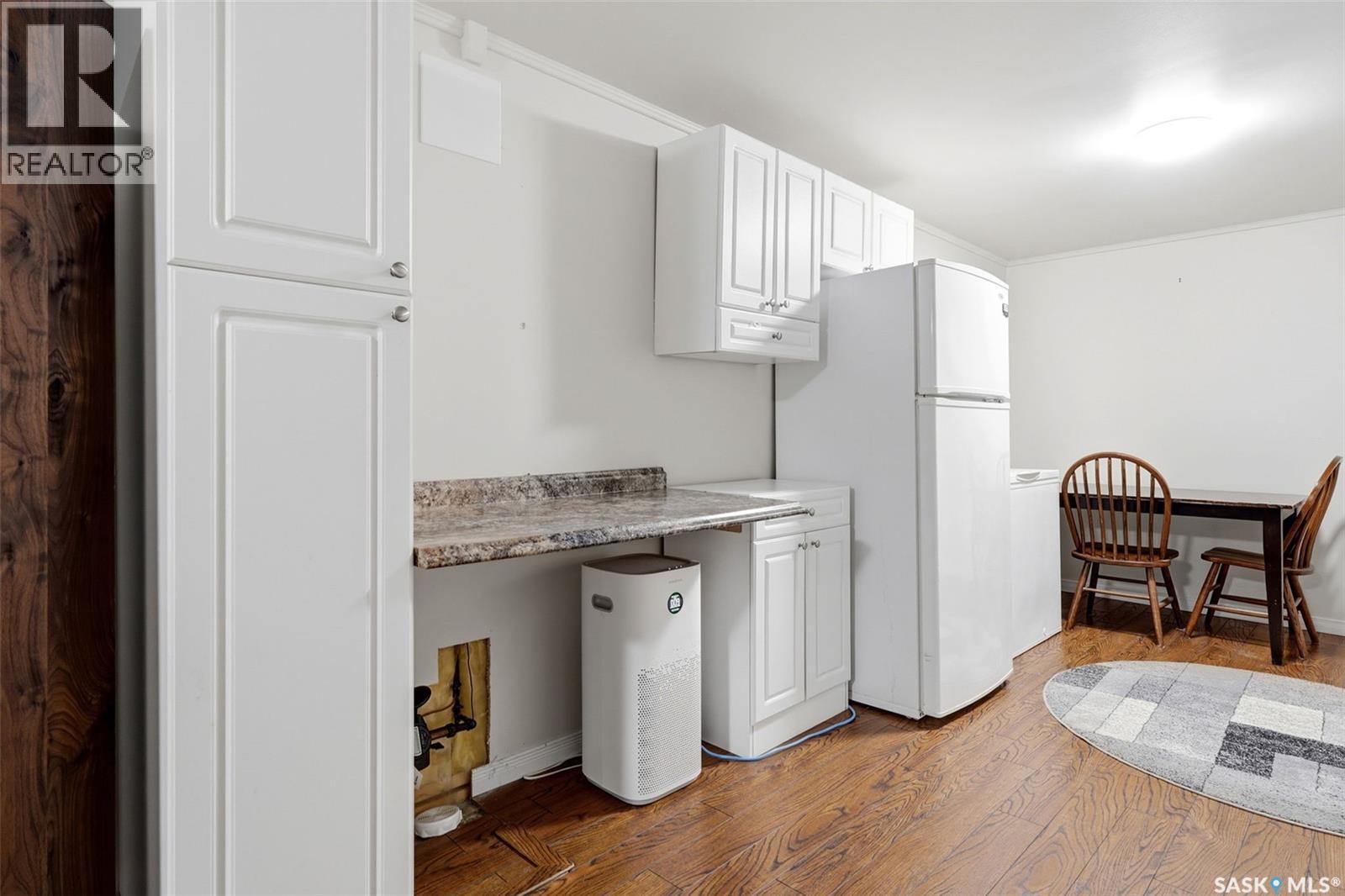 747 Sneddon Street Property Photo 23