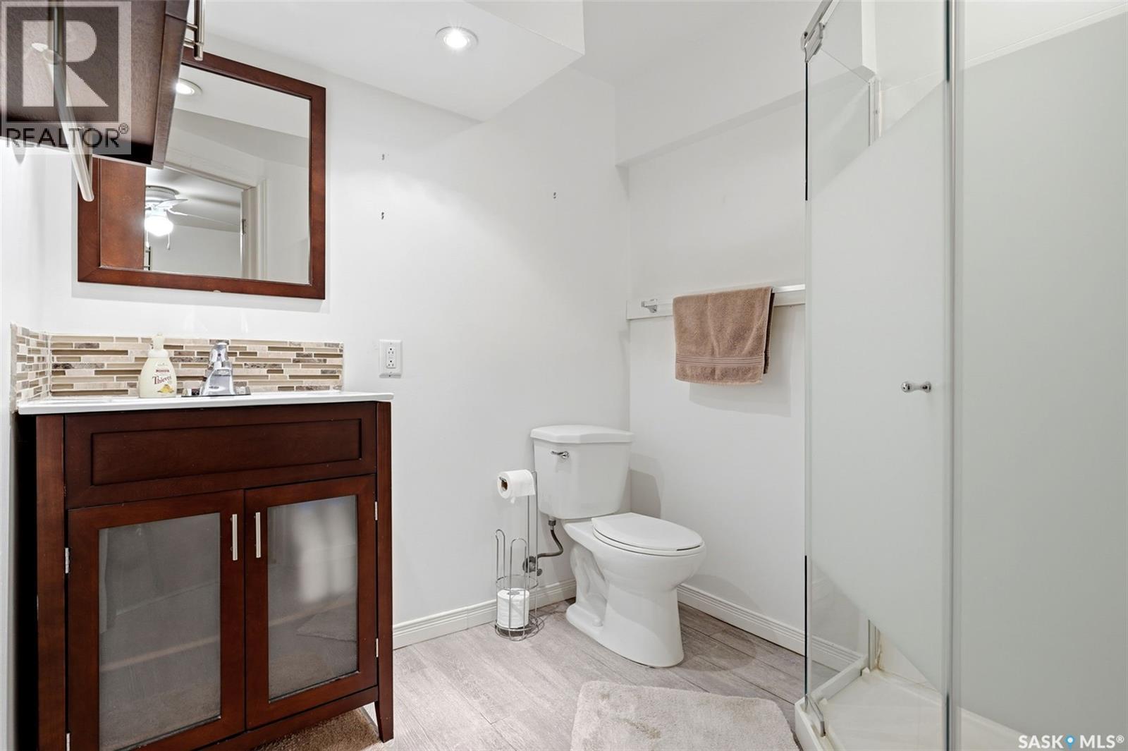 747 Sneddon Street Property Photo 28