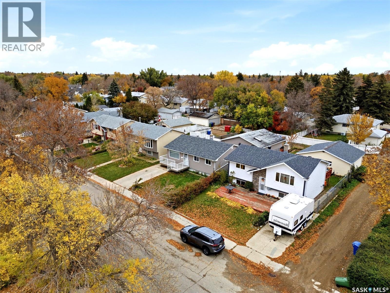 747 Sneddon Street Property Photo 44
