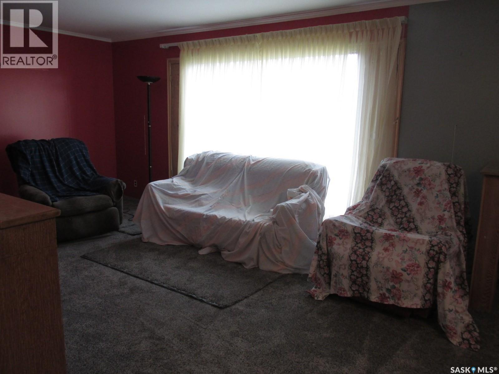 2911 Albert Street Property Photo 12