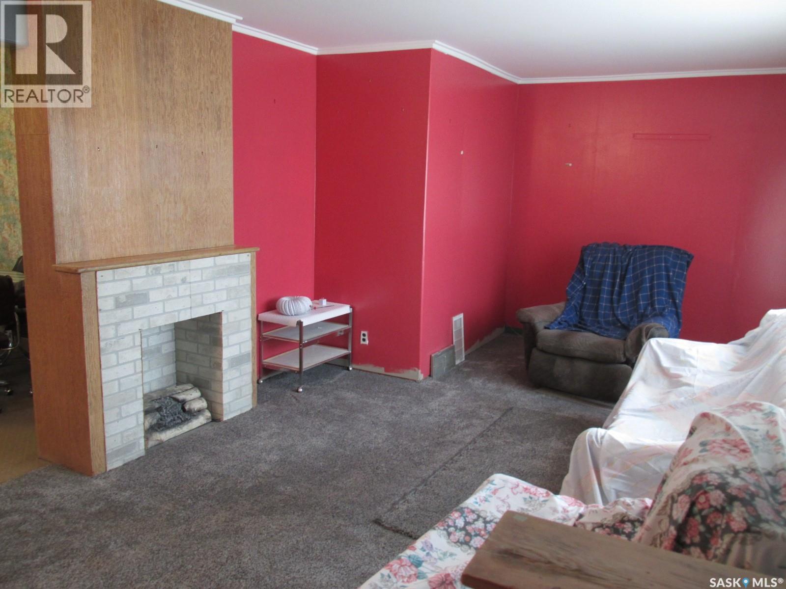 2911 Albert Street Property Photo 13