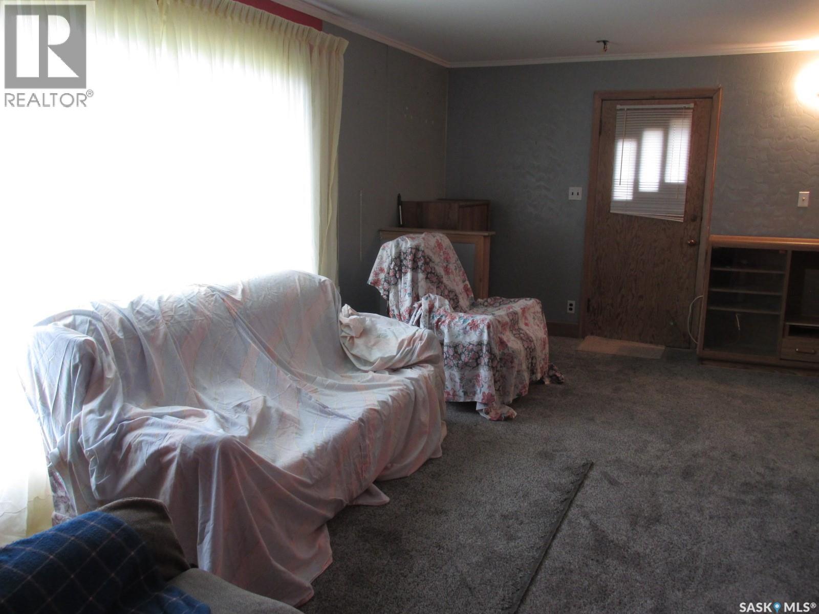 2911 Albert Street Property Photo 14