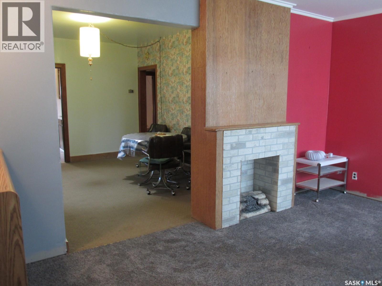 2911 Albert Street Property Photo 16