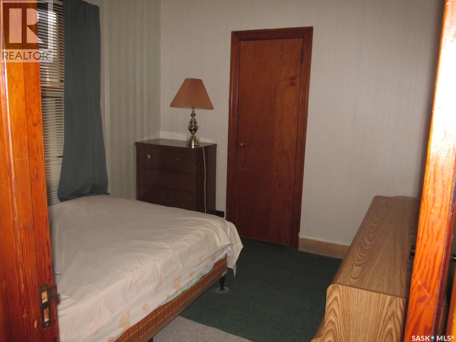 2911 Albert Street Property Photo 18
