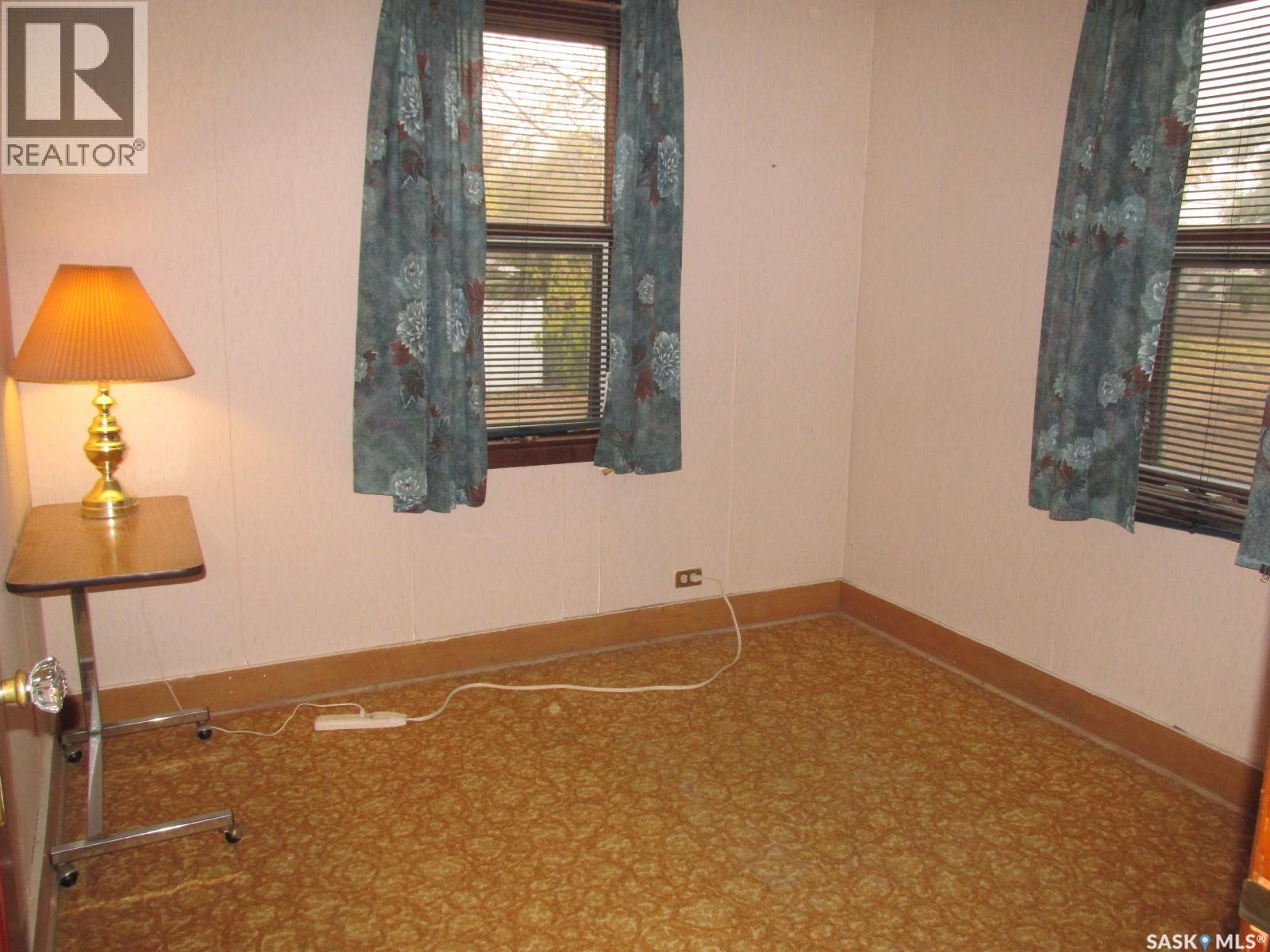 2911 Albert Street Property Photo 20