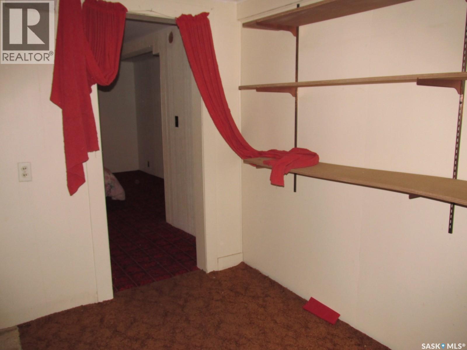 2911 Albert Street Property Photo 30