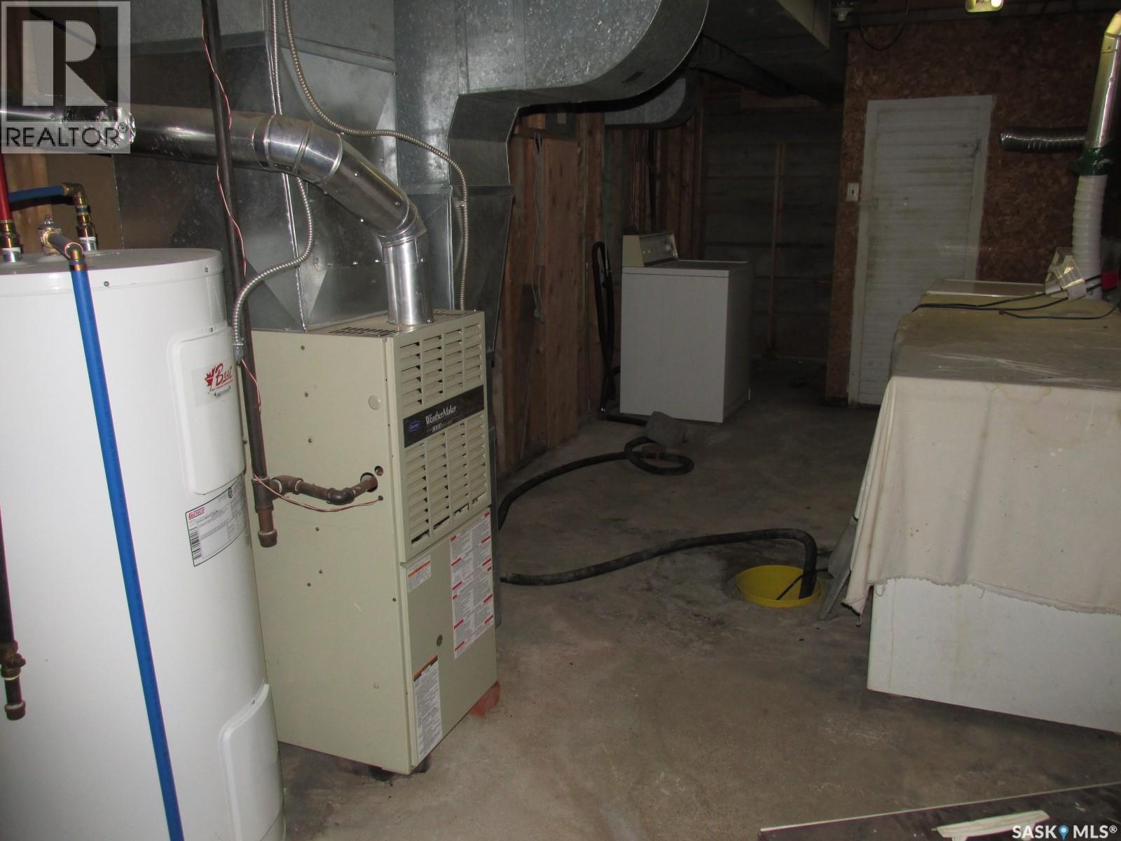 2911 Albert Street Property Photo 31