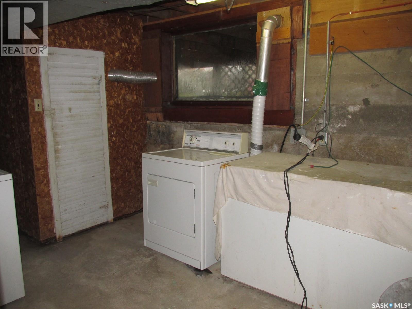 2911 Albert Street Property Photo 32