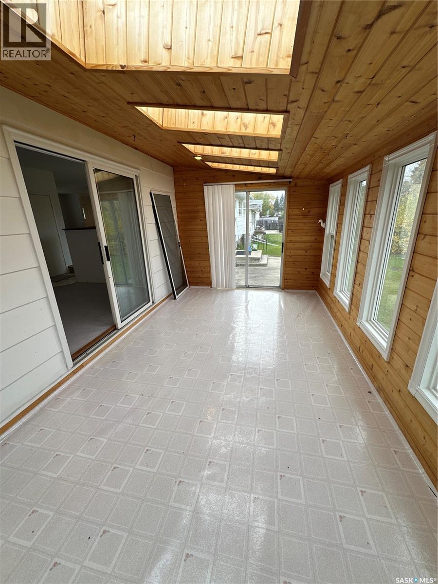 110 Railway Avenue Property Photo 9