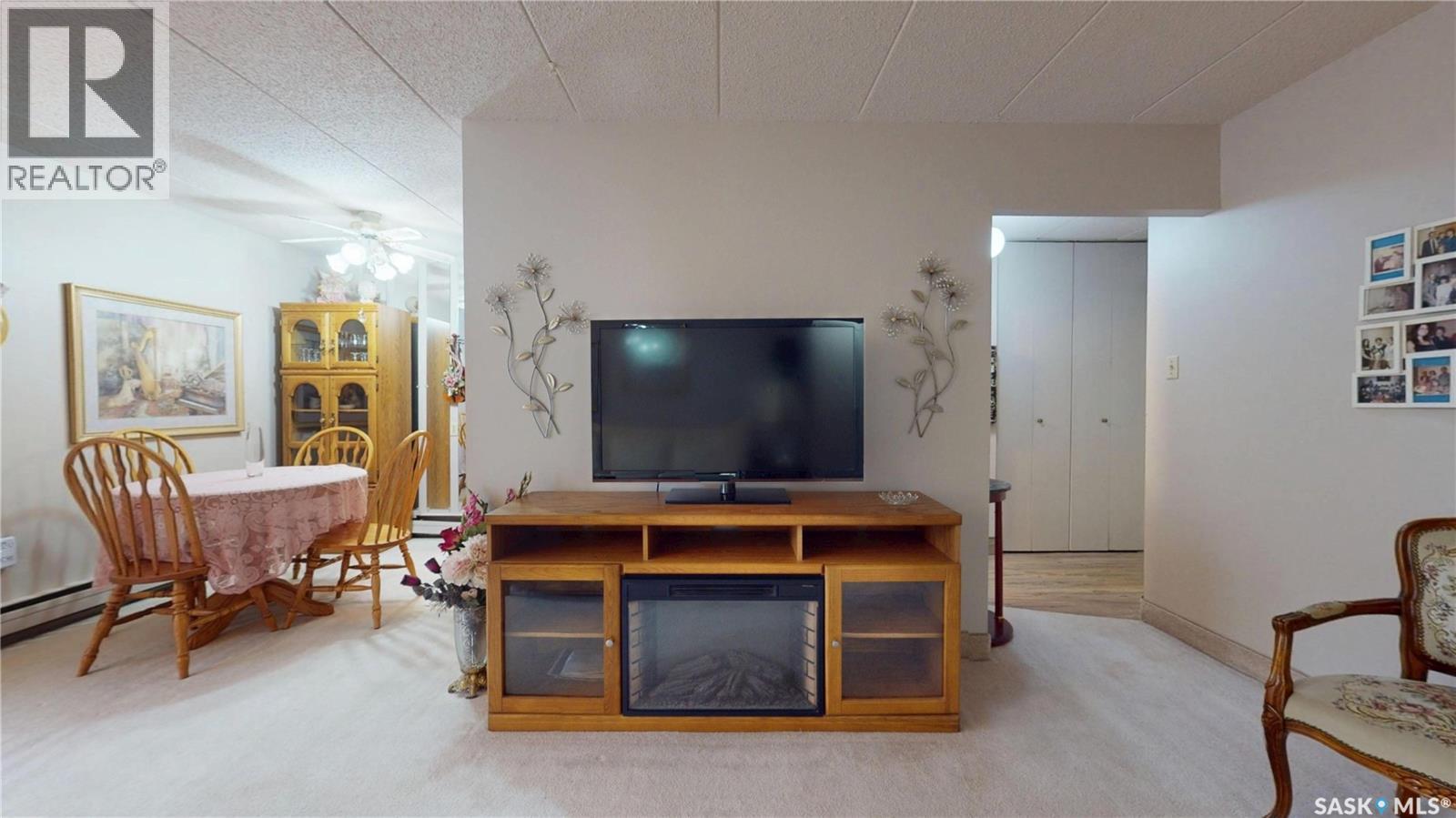 130 65 Westfield Drive Property Photo 3