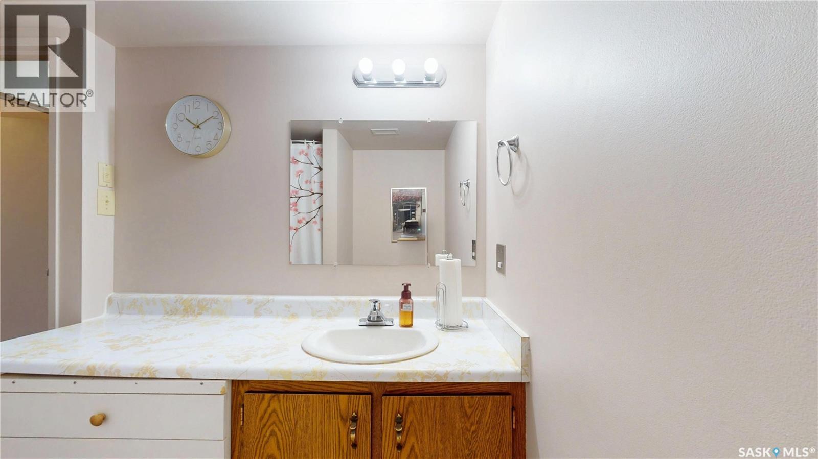 130 65 Westfield Drive Property Photo 14