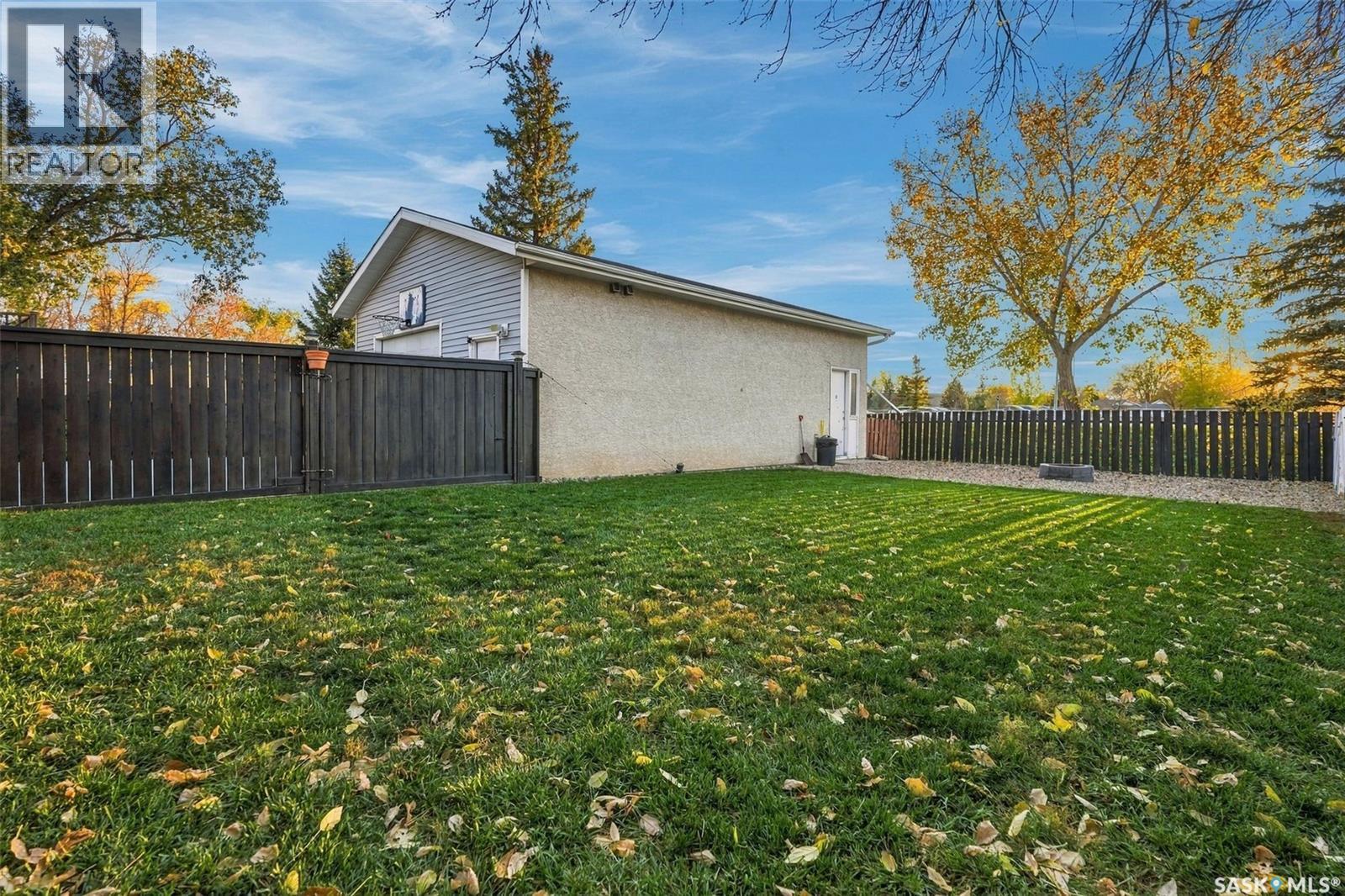 98 Magee Crescent Property Photo 32
