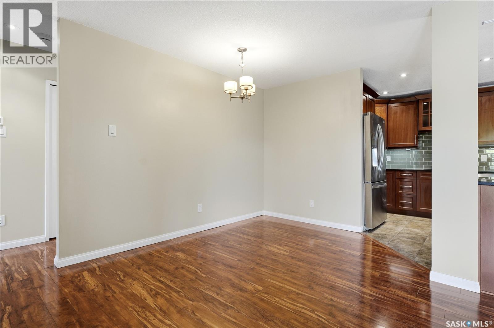 304 1002 Gryphons Walk Property Photo 14