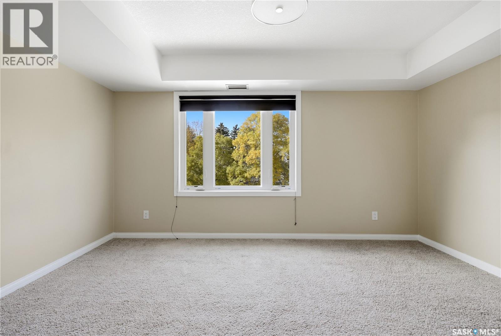 304 1002 Gryphons Walk Property Photo 21
