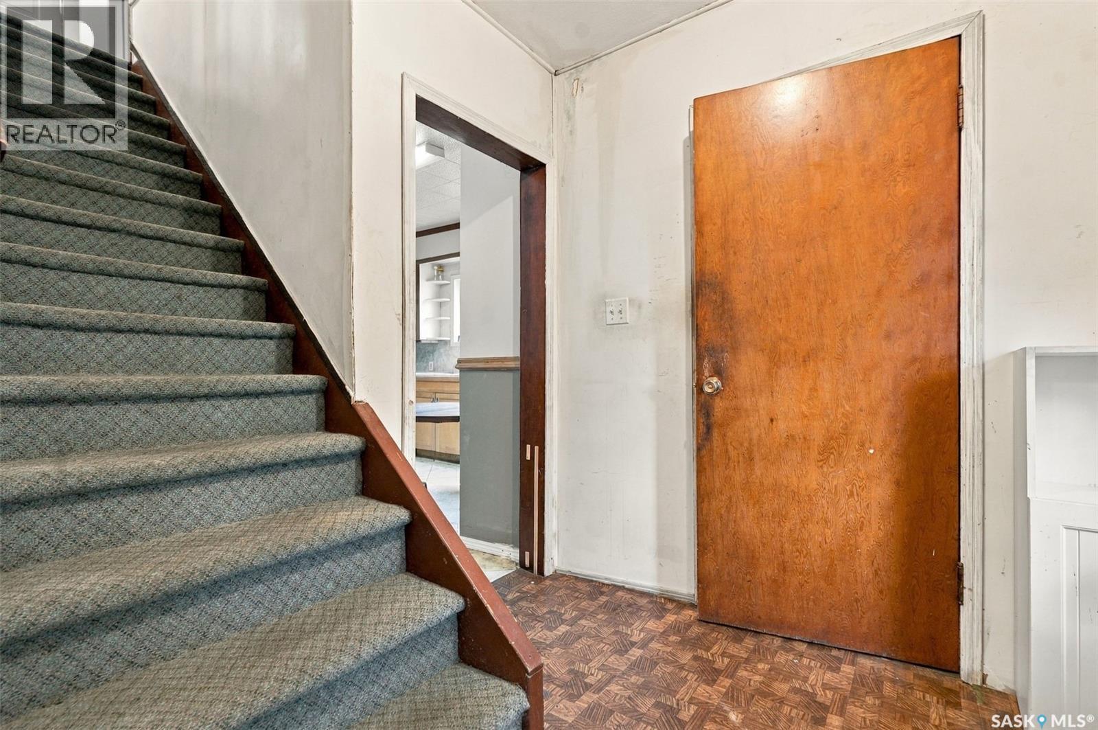 741 H Avenue S Property Photo 4