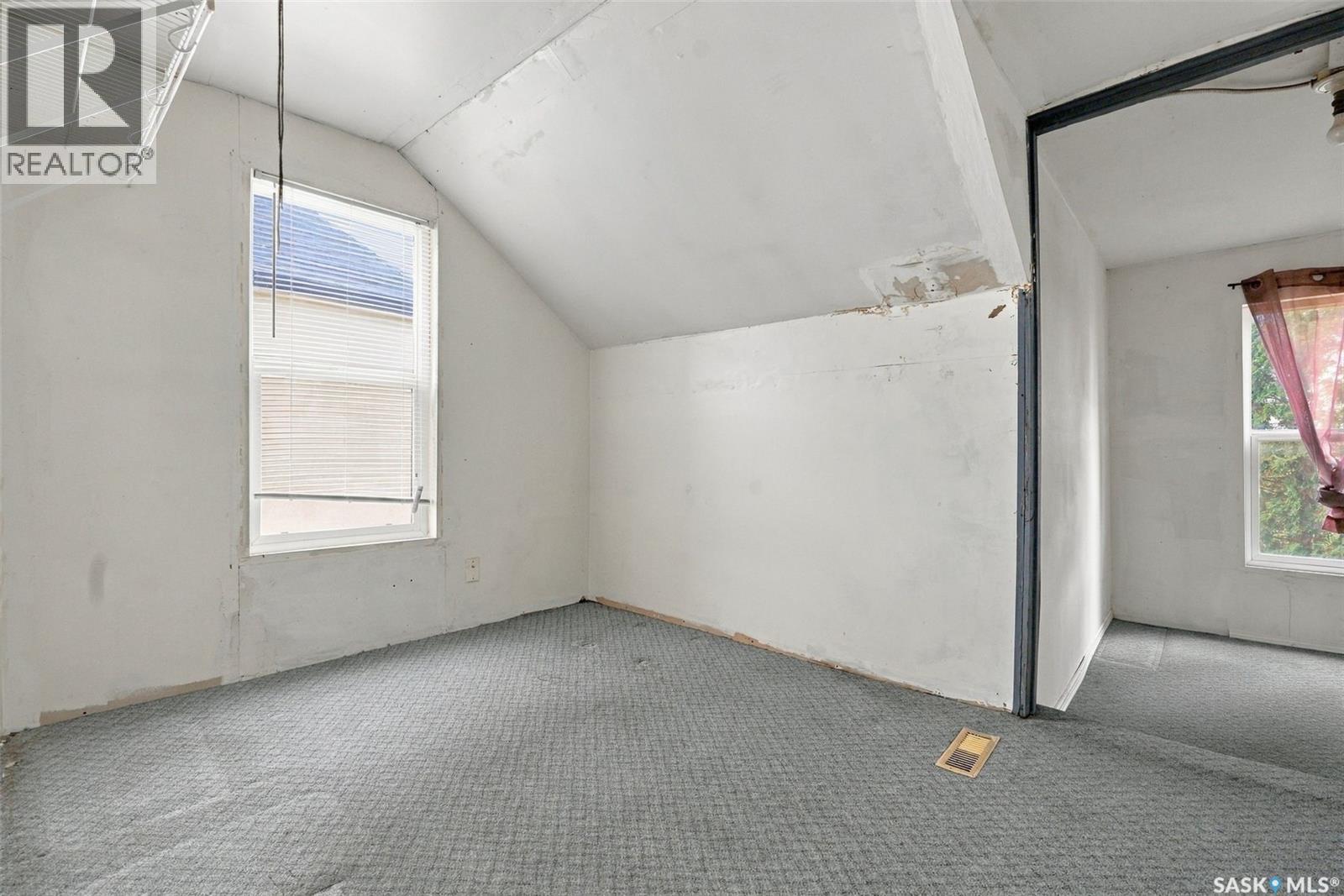 741 H Avenue S Property Photo 27