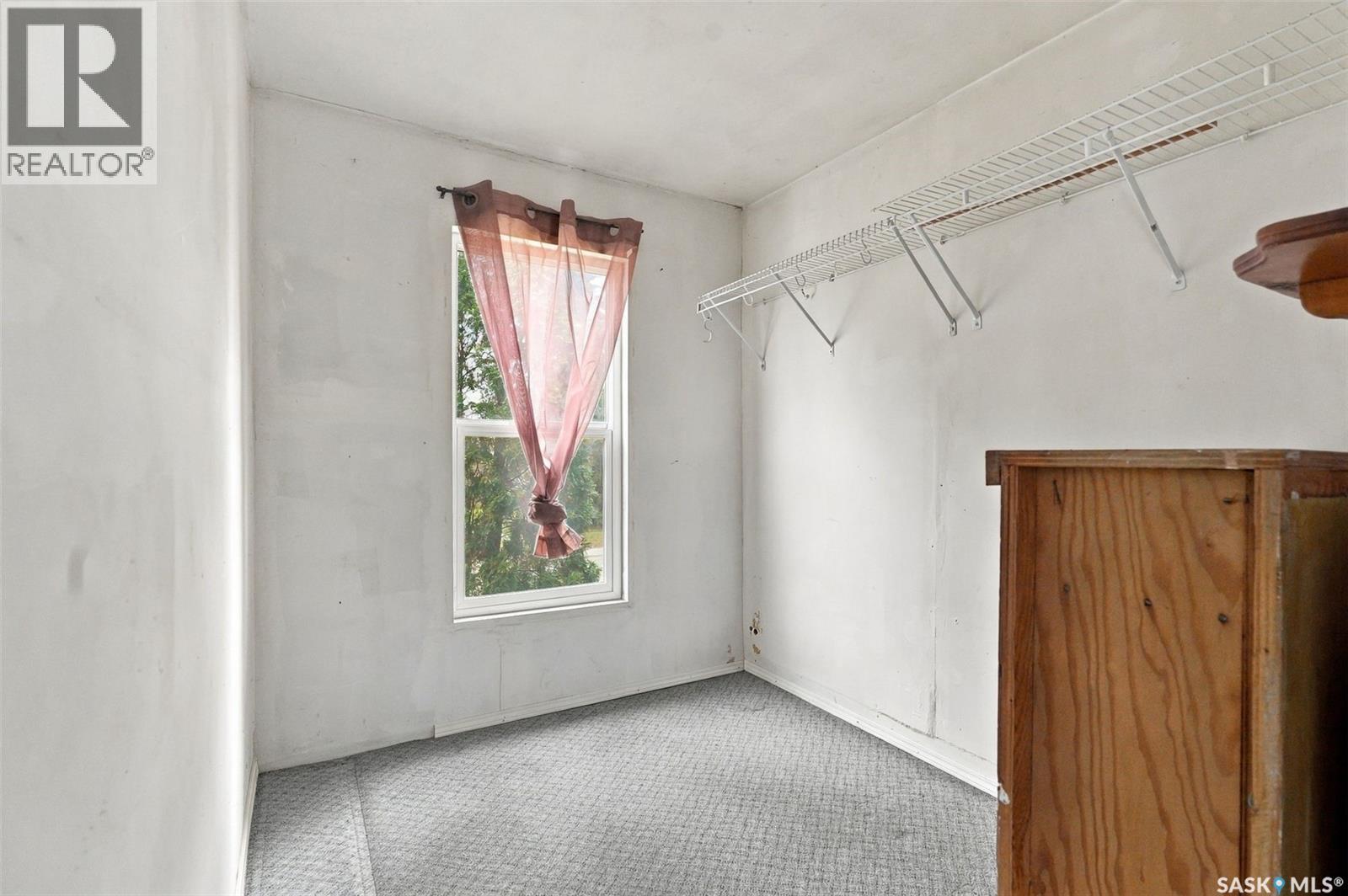 741 H Avenue S Property Photo 28