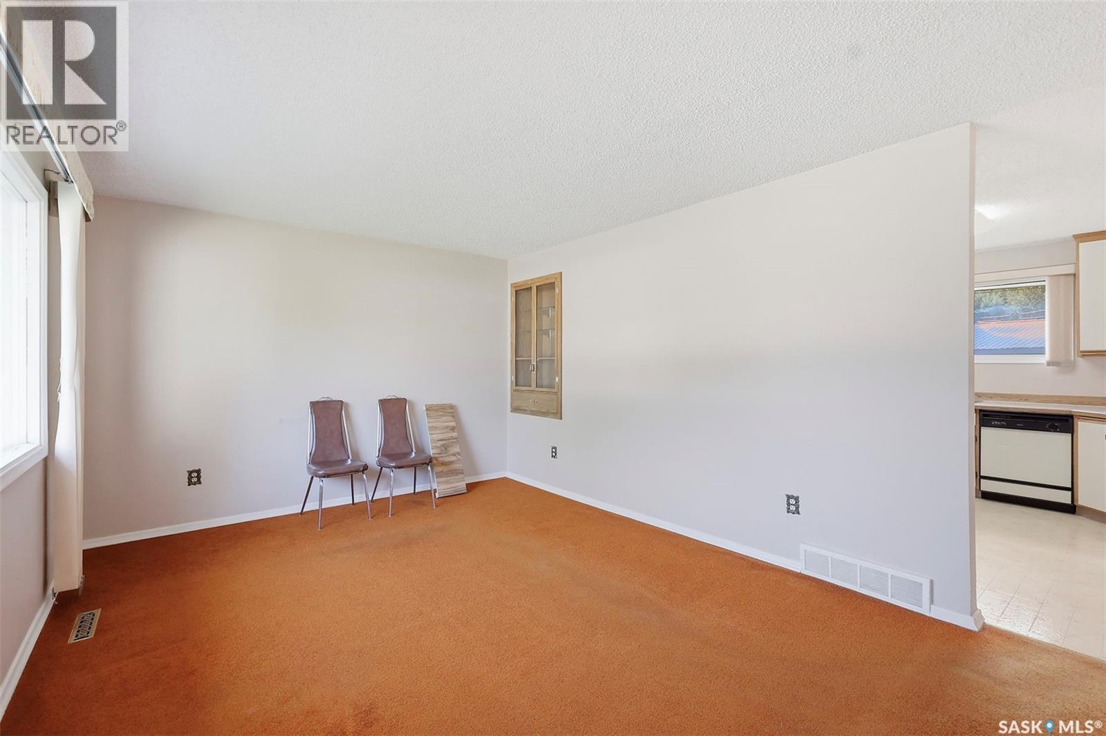 370 Taylor Avenue Property Photo 4