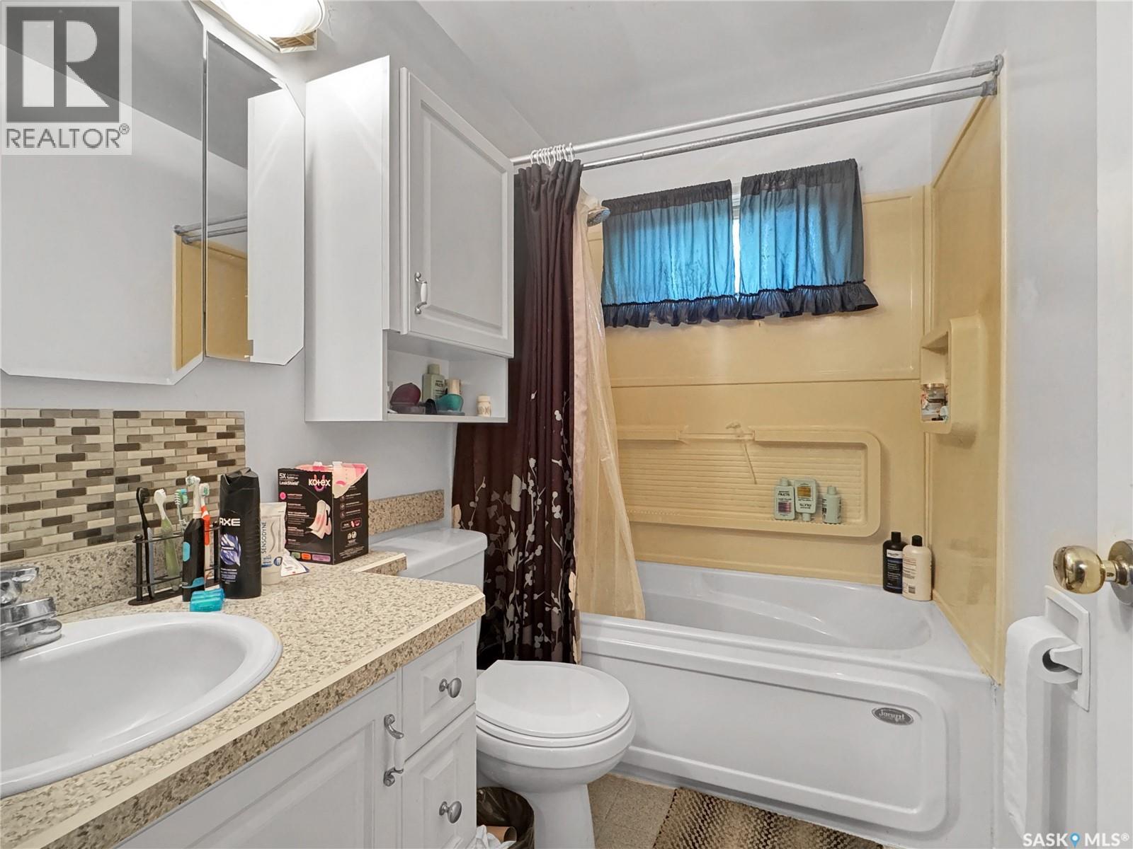 117 Hudek Avenue W Property Photo 7