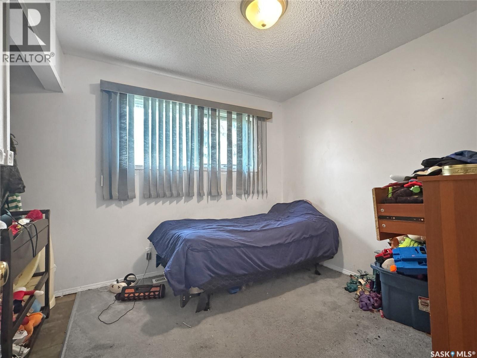117 Hudek Avenue W Property Photo 9