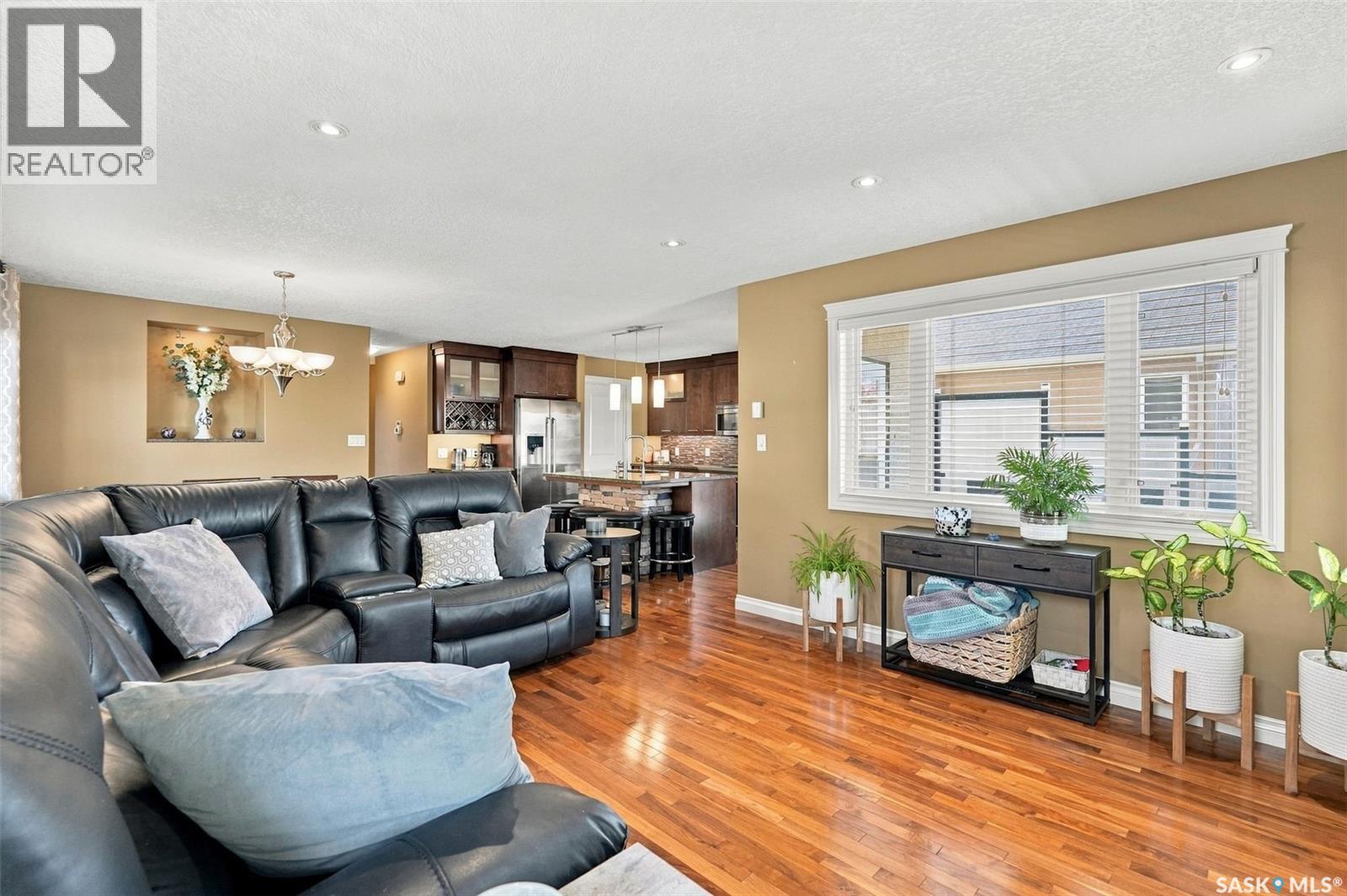 4518 Cudmore Crescent Property Photo 14