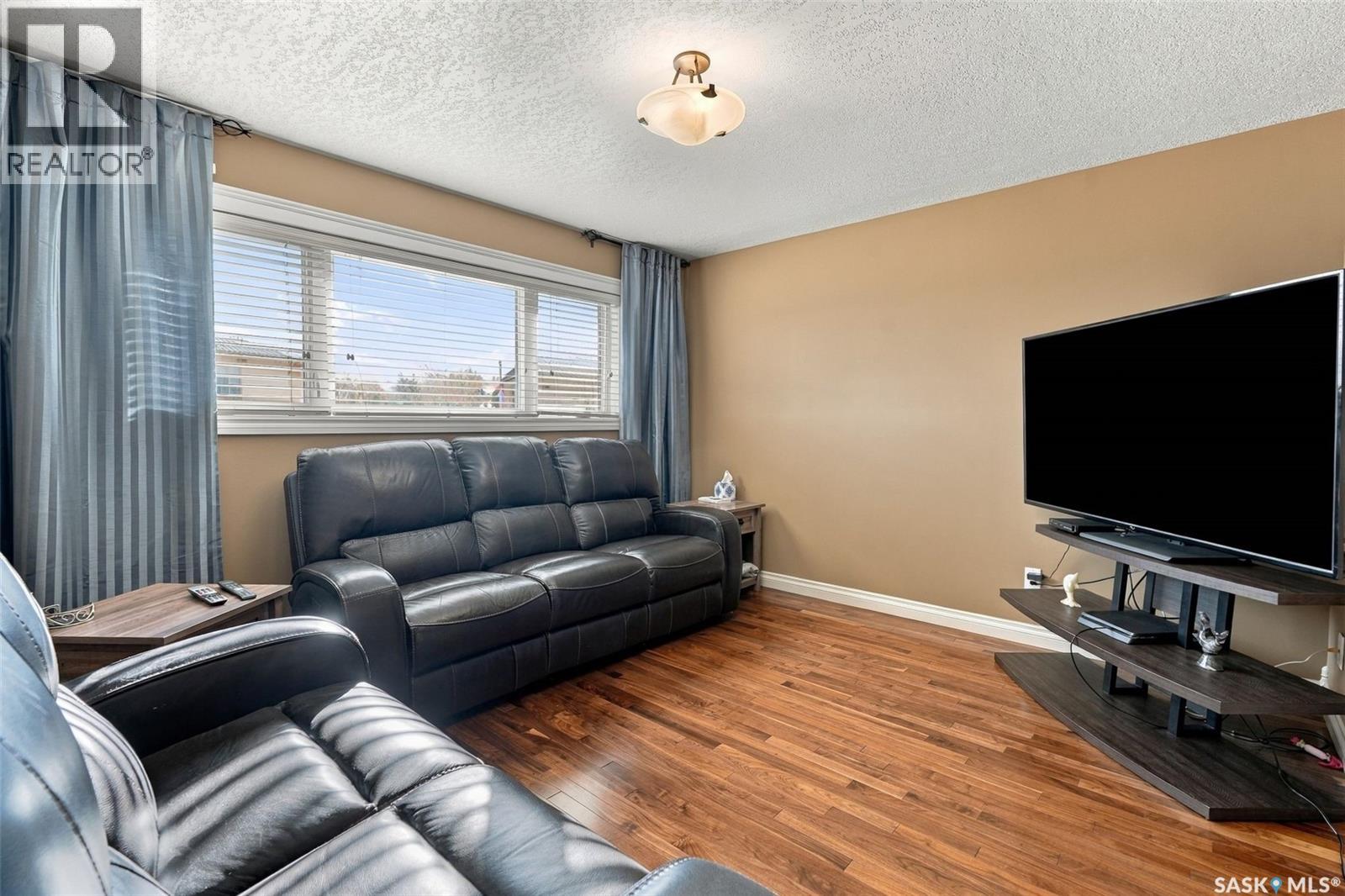 4518 Cudmore Crescent Property Photo 21