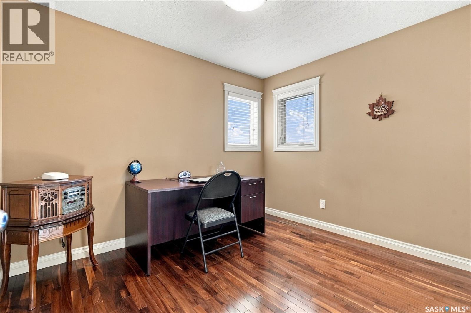 4518 Cudmore Crescent Property Photo 35