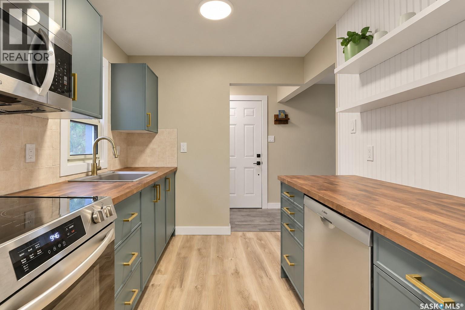 3721 Caen Avenue Property Photo 4